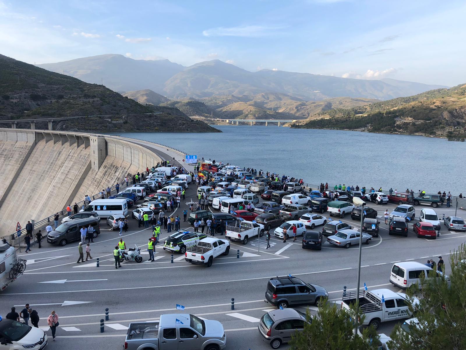 Almucar recibe con alegra la adjudicacin de la redaccin del desglosado 3 de las canalizaciones de Bznar Rules.
